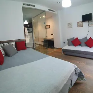https://apartamento-centro-malaga-29008.hotelsinnerja.org