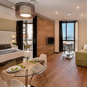 apartamentos-suites-oficentro-deluxe.1costadelsol.com/